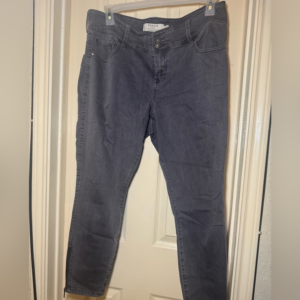 Torrid Women's Dark Gray Skinny Jeans Jeggings